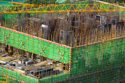 機(jī)械轟鳴中，建設(shè)底色不忘守底線——工地挖掘機(jī)施工程見(jiàn)聞與項(xiàng)目管理要求